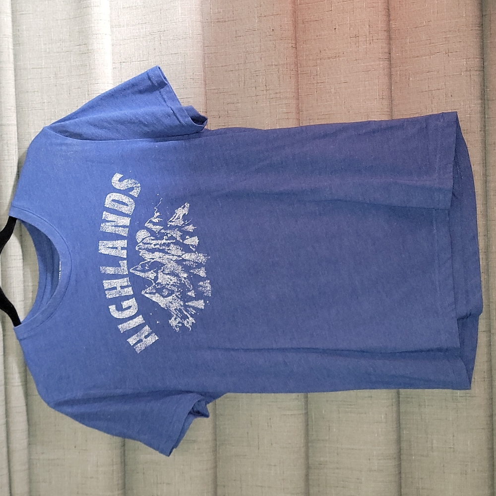 Banana republic tee shirt